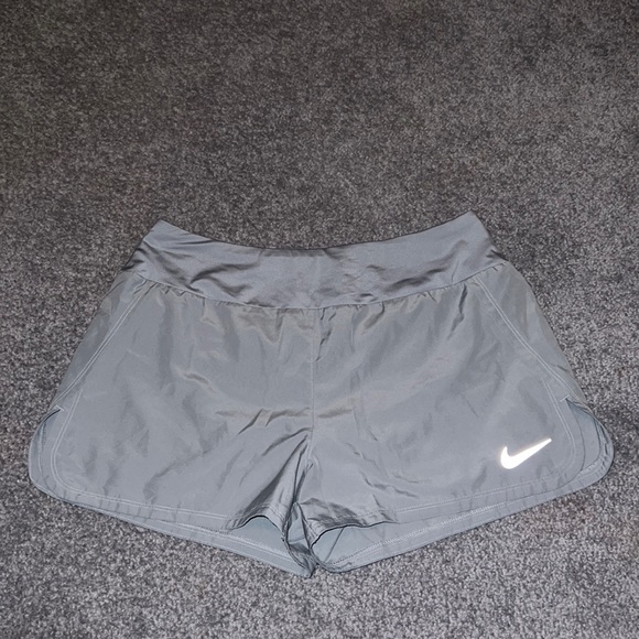 NIKE RUNNING SHORTS - Picture 1 of 4